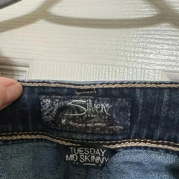 SILVER JEANS Tuesday Mid Skinny - Picture 10 of 10